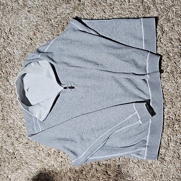 Tommy Bahama Sweater - Picture 3 of 4